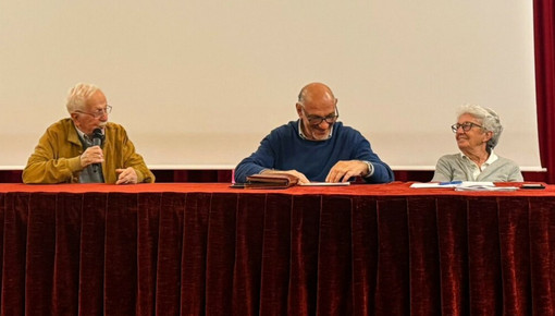 Artemio Paletti, primo da sinistra nella foto