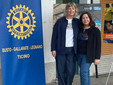 La Presidente del Rotary Club Ticino Luana Cattaneo con la past president Olimpia Mariotti presenziano lo stand del Rotary Club “Ticino” al Museo del Tessile di Busto Arsizio.