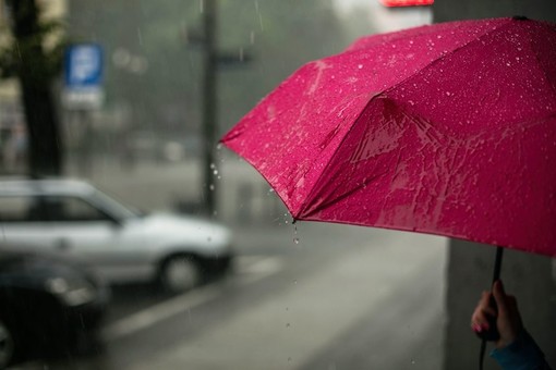 METEO. Torna la pioggia, giù le temperature e possibili temporali: il maltempo è dietro l'angolo