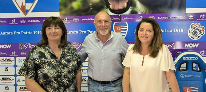 Da sinistra: l'ex presidente Patrizia Testa, il diesse (che lascerà) Sandro Turotti e l'avvocato Rosanna Zema