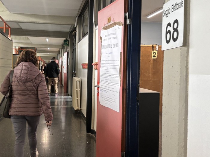 Seggi a Sacconago, Busto Arsizio Seggi a Sacconago, Busto Arsizio