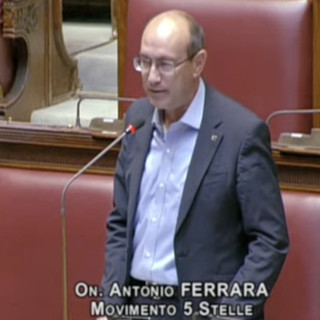 «Un’operazione opaca che pesa sui cittadini»: Ferrara (M5S) accusa il Governo sul caso delle Casse previdenziali