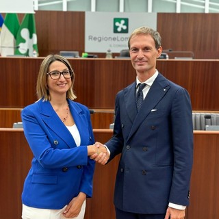 Il consigliere Romana Dell'Erba con il presidente del consiglio regionale Federico Romani