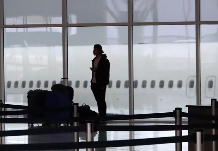Anomalie sulla rete, traffico aereo ridotto negli aeroporti italiani. Voli cancellati anche a Malpensa Anomalie sulla rete, traffico aereo ridotto negli aeroporti italiani. Voli cancellati anche a Malpensa