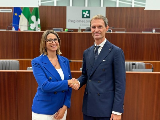 Il consigliere Romana Dell'Erba con il presidente del consiglio regionale Federico Romani