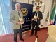 A destra l'autore, Lorenzo Piccione; a sinistra il presidente del club Franco De Bernardi A destra l'autore, Lorenzo Piccione; a sinistra il presidente del club Franco De Bernardi