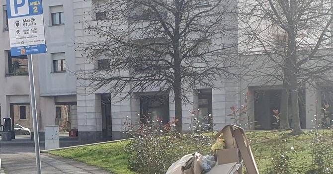 LA FOTO. La montagna di rifiuti è servita