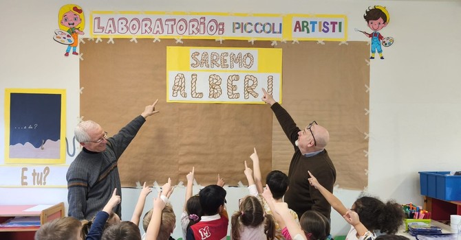 Solbiate, gli alberi e l'arte uniscono le generazioni Solbiate, gli alberi e l'arte uniscono le generazioni