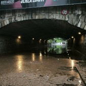 Sottopassi allagati, il sindaco “spinge” per la vasca volano. Entro l’anno arrivano le sbarre