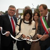 Silvia Gatti, al centro, a un'inaugurazione passata di Agesp Energia con il direttore Gianfranco Carraro e il sindaco Emanuele Antonelli Silvia Gatti, al centro, a un'inaugurazione passata di Agesp Energia con il direttore Gianfranco Carraro e il sindaco Emanuele Antonelli
