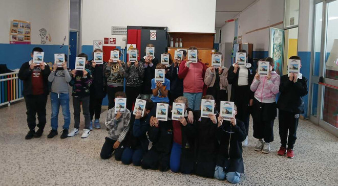 La strada è una cosa seria: così i ragazzini a Solbiate diventano campioni di sicurezza. A partire da bici e monopattino