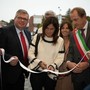 Silvia Gatti, al centro, a un'inaugurazione passata di Agesp Energia con il direttore Gianfranco Carraro e il sindaco Emanuele Antonelli