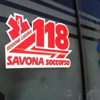 Sedicenne di Varese precipita da un balcone e muore: tragedia in Liguria