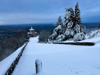 Sacro Monte al risveglio (foto dalla pagina Facebook "Sacro Monte di Varese")
