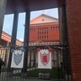 La chiesa di Sant'Edoardo quando è vestita a festa per il Palio alla patronale