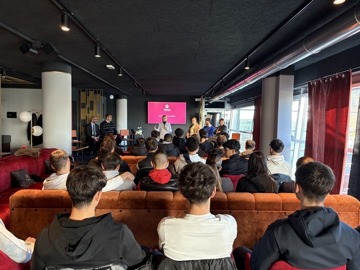 Si rilancia per il terzo anno consecutivo il progetto “Start up per fare impresa”: gli esperti si raccontano ai ragazzi del Pantani Si rilancia per il terzo anno consecutivo il progetto “Start up per fare impresa”: gli esperti si raccontano ai ragazzi del Pantani