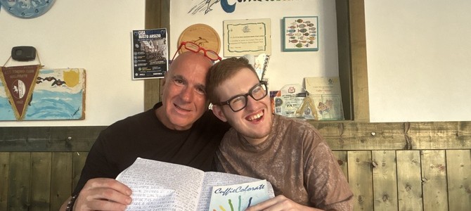 VIDEO. Il gesto di Stefano che toglie il fiato: amicizia è anche ricopiare un intero libro per dire grazie VIDEO. Il gesto di Stefano che toglie il fiato: amicizia è anche ricopiare un intero libro per dire grazie