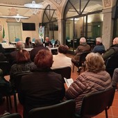 Truffe agli anziani, a Sumirago un incontro con i carabinieri nel segno della prevenzione Truffe agli anziani, a Sumirago un incontro con i carabinieri nel segno della prevenzione