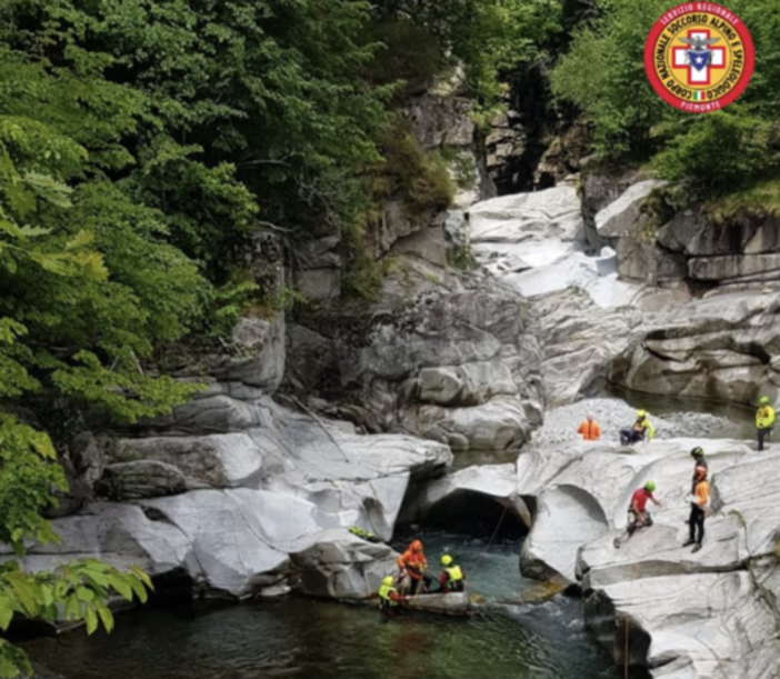 Tragedia agli Orridi di Uriezzo: turista di Marnate scivola in acqua e perde la vita