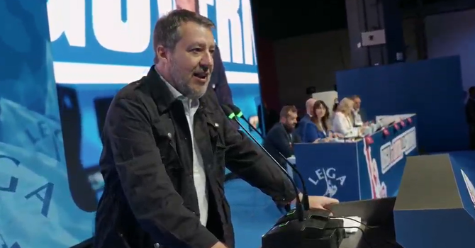 Congresso Lega, Salvini confermato segretario con 465 voti. Garavaglia si ferma a 146 Congresso Lega, Salvini confermato segretario con 465 voti. Garavaglia si ferma a 146