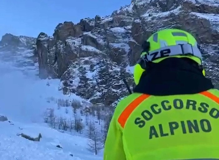 Valanga su fuoripista sopra Courmayeur, due morti e un ferito grave