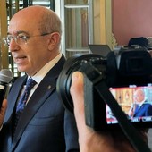 Il prefetto di Varese Salvatore Pasquariello Il prefetto di Varese Salvatore Pasquariello
