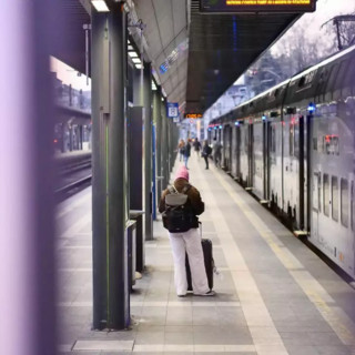 Sciopero generale del 30 ottobre, sarà un venerdì nero: a rischio treni, aerei, bus e scuola