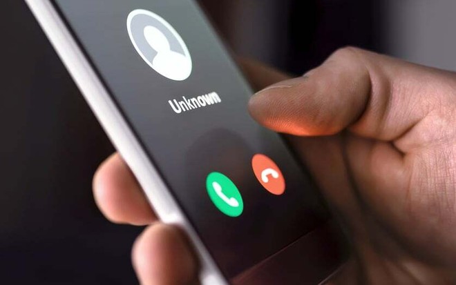 «I suoi documenti sono stati trovati dopo un furto»: nuova truffa telefonica, il sindaco mette in guardia i cittadini