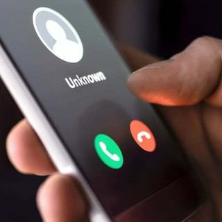 «I suoi documenti sono stati trovati dopo un furto»: nuova truffa telefonica, il sindaco mette in guardia i cittadini