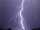 Dopo il vento e i fulmini di ieri, oggi ci attendono altri temporali. Minima della notte sotto i 20 gradi