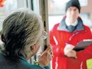 Venditori pronti con il nuovo contratto oneroso, ad attenderli trovano la polizia locale