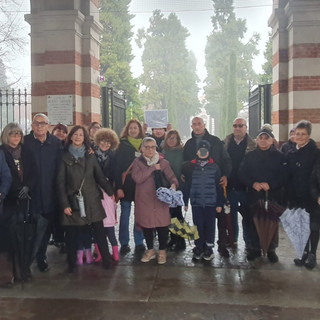 La Storia e le storie di Busto tra tombe e cappelle del cimitero. «Anche qui una ricerca di bellezza» La Storia e le storie di Busto tra tombe e cappelle del cimitero. «Anche qui una ricerca di bellezza»