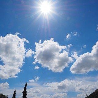 Domenica abbastanza soleggiata con rischio temporali in serata. Tempo più stabile nei prossimi giorni