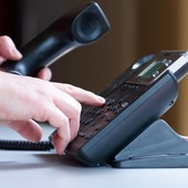 Rivoluzione contro il telemarketing aggressivo: da domani stop alle chiamate con numeri finti
