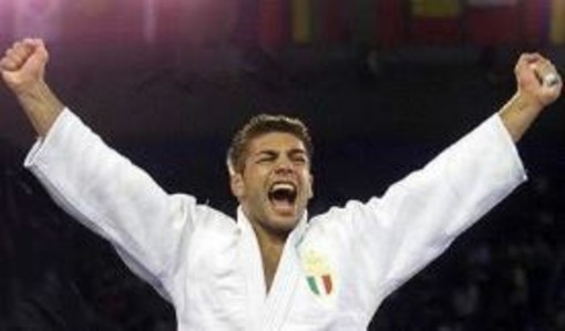 La forza che cambia le vite: Giuseppe Maddaloni porta a Solbiate Olona il judo della legalità