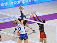 Scandicci-Uyba 3-1: alcune fasi del match (foto Lega Volley Femminile serie A) Scandicci-Uyba 3-1: alcune fasi del match (foto Lega Volley Femminile serie A)