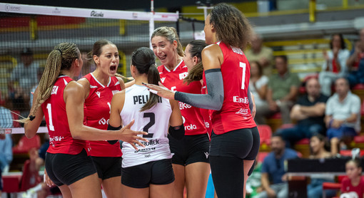 Uyba generosa, ma il Trofeo Fusco va a Bergamo: 0-3 nella finalissima