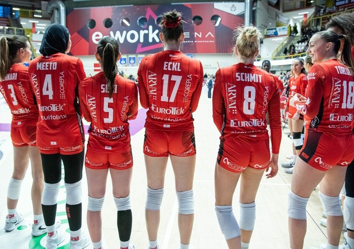 La Uyba cerca continuità e punti playoff dopo la bella vittoria di Macerata