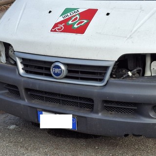 Uildm a Legnano perseguitata dai furti: ora spariscono i fari del pulmino