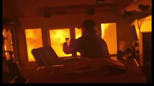 Canada, intrappolati nel treno avvolto dalle fiamme: il video girato dalla cabina di guida Canada, intrappolati nel treno avvolto dalle fiamme: il video girato dalla cabina di guida