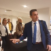 Migranti: Euromedia, remigrazione? Idee Vannacci condivise da 36,8% italiani Migranti: Euromedia, remigrazione? Idee Vannacci condivise da 36,8% italiani