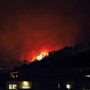 Como, incendio boschivo sul monte Goj: 100 vigili del fuoco a lavoro Como, incendio boschivo sul monte Goj: 100 vigili del fuoco a lavoro