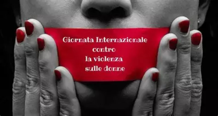 Giornata contro la violenza sulle donne: il Liceo Crespi si unisce con voce, memoria e consapevolezza Giornata contro la violenza sulle donne: il Liceo Crespi si unisce con voce, memoria e consapevolezza
