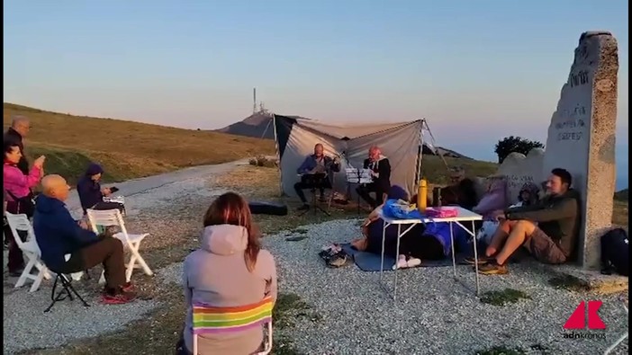 Concerto d'alta quota al sorgere del sole sulle note di Morricone, Piazzolla e Rota Concerto d'alta quota al sorgere del sole sulle note di Morricone, Piazzolla e Rota