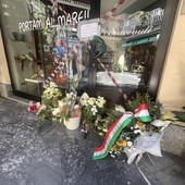 DELITTO DI VIA MILANO. Davide, i suoi sogni strappati nel cuore di Busto. L'omaggio silenzioso in un sabato dove tutto suona ancora così irreale
