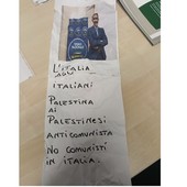 Il volantino comparso sulla sede Adl Il volantino comparso sulla sede Adl
