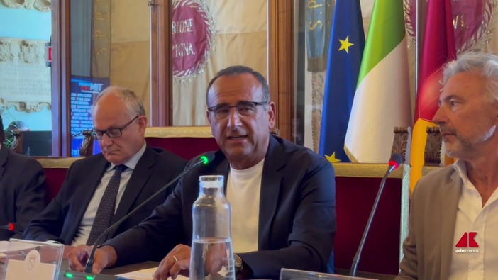 Sanremo, Conti: "Serata Eurovision? De Martino non ha bisogno di consigli" Sanremo, Conti: "Serata Eurovision? De Martino non ha bisogno di consigli"