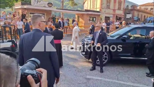 Il Papa arriva a Genazzano, l'accoglienza dei fedeli