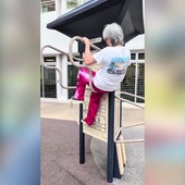 Parkour a 70 anni? A Singapore si può Parkour a 70 anni? A Singapore si può