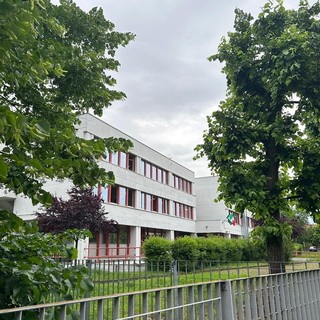 Un caso di meningite al Verri di Busto: «Lo studente sta meglio. Già eseguita la profilassi tra gli stretti contatti a scuola»